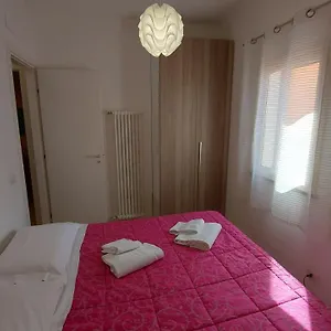 Vanni House 68 Apartamento