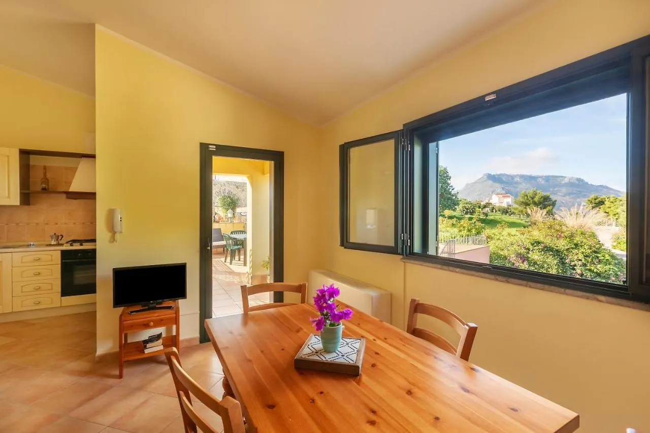 Appartamento Brezza D'Estate Valderice 0*,