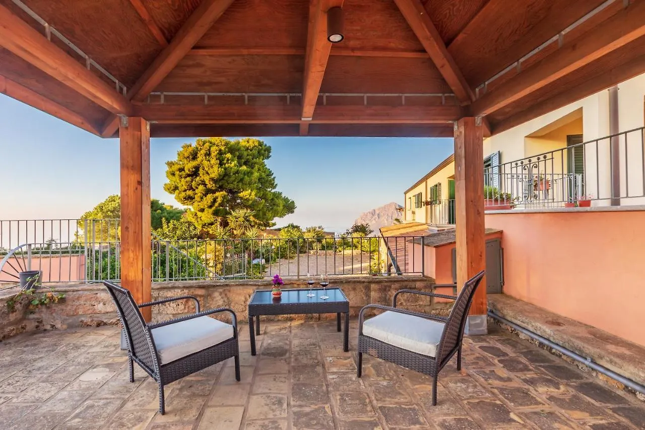 Appartamento Brezza D'Estate Valderice Italia